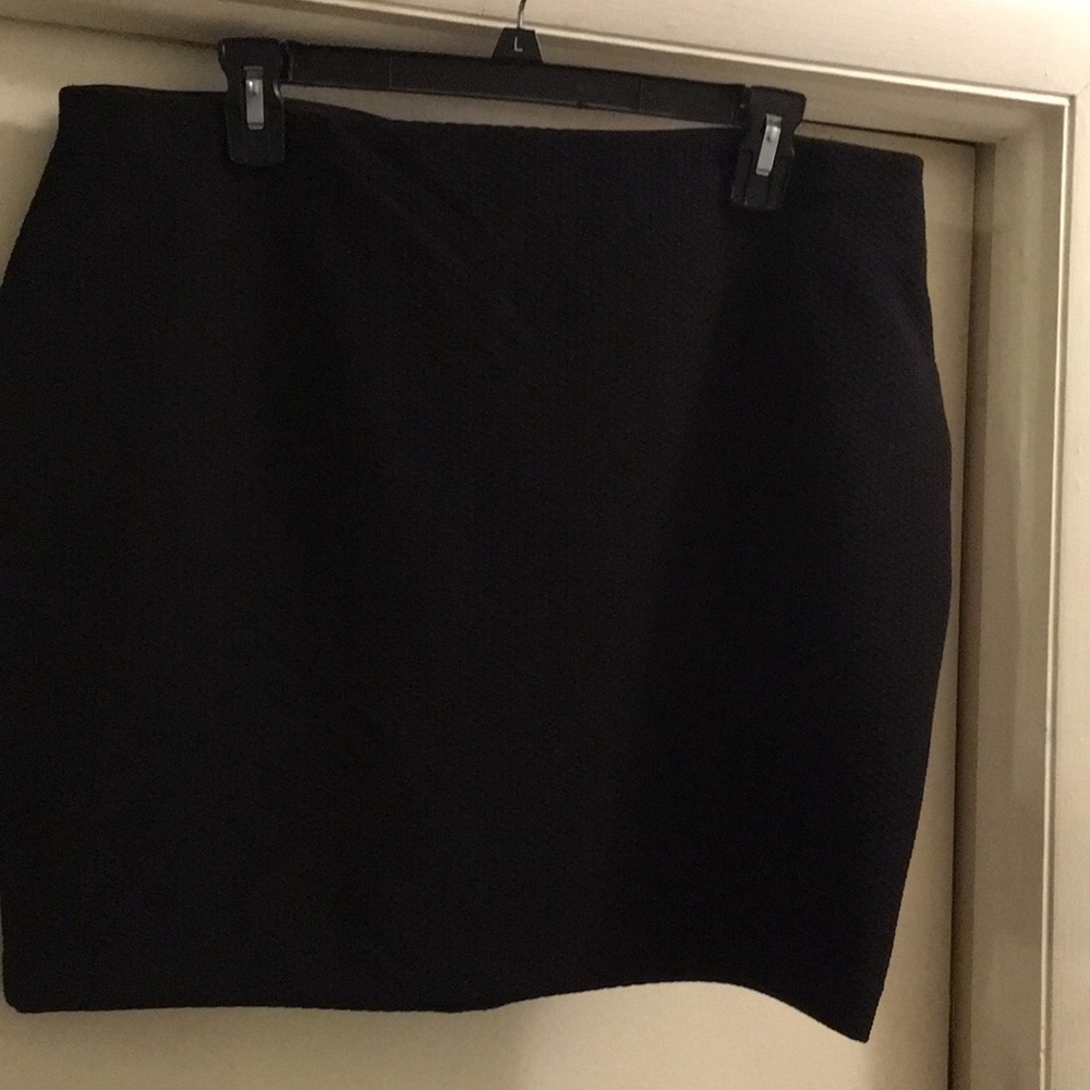 Daisy Fuentes skirt